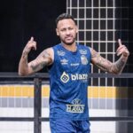 Sem condições de jogo, Neymar é desfalque do Santos contra o Bahia