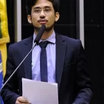 Deputado Kim Kataguiri propõe regra para viagens de autoridades