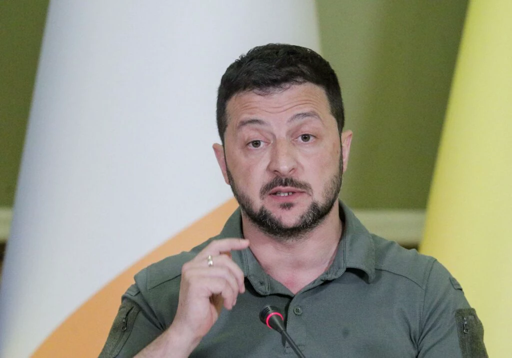 Zelensky acusa China de fornecer armas à Rússia; saiba mais
