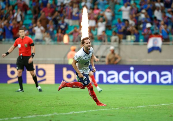 No apagar das luzes, Bahia bate o Ceará e vence a primeira no Brasileirão