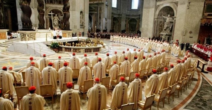 Vaticano define data para o conclave