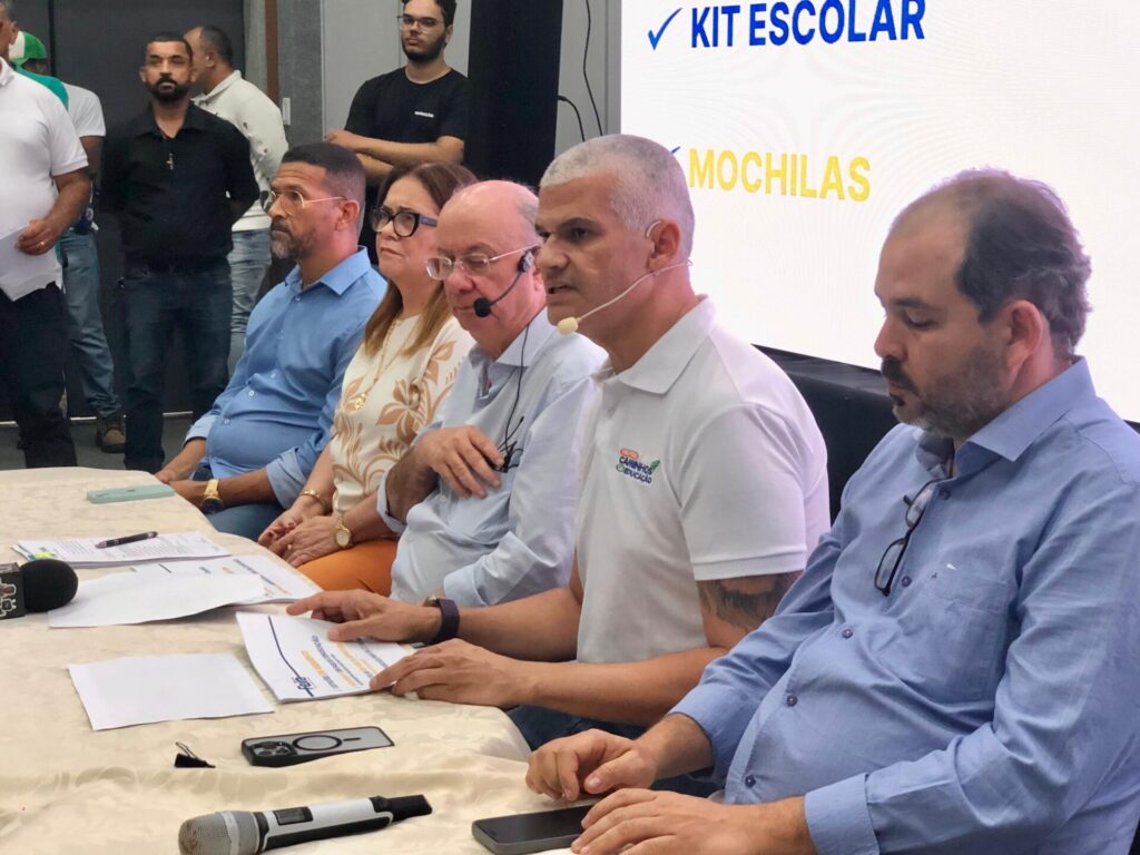 José Ronaldo e Pablo Roberto anunciam investimento de 58 milhões na Educação Municipal