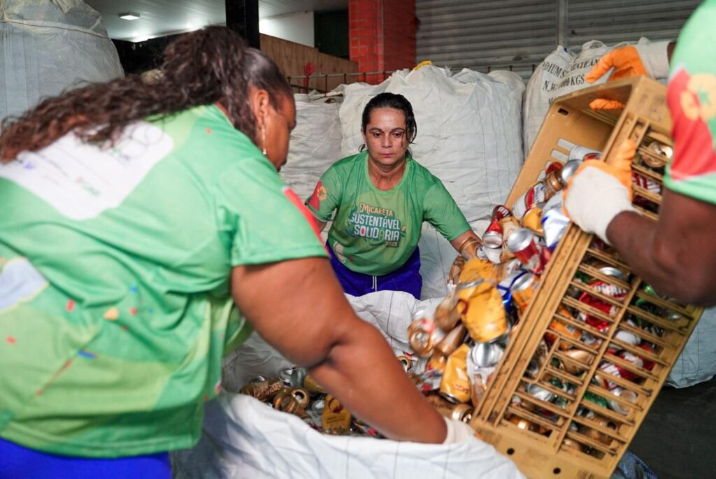 Mais de 8 toneladas de recicláveis coletadas na Micareta de Feira 2025: impacto ambiental positivo e reconhecimento do trabalho dos catadores