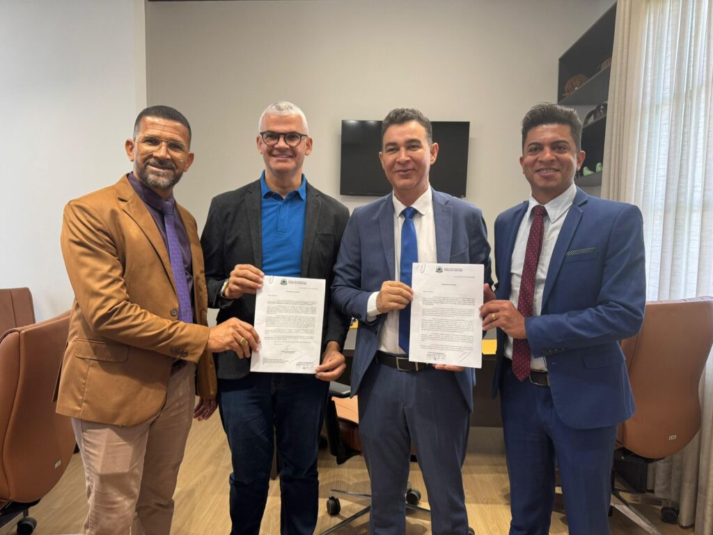 Feira de Santana atualiza legislação e valoriza gestão escolar com novas regras para gratificações e escolha de diretores