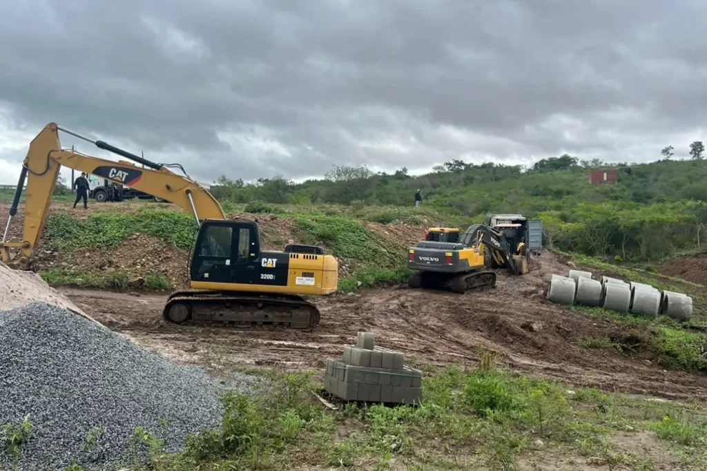 Secretaria de Meio Ambiente suspende construção irregular próxima ao Lago de Pedra do Cavalo