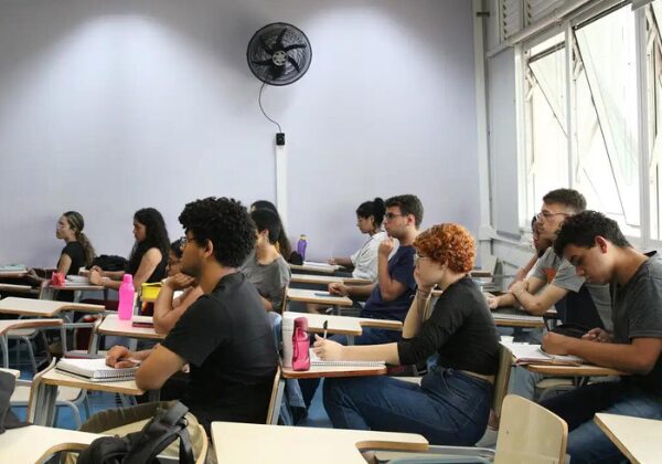 Prazo para pedir isenção da taxa do Enem 2025 termina nesta sexta-feira