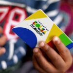 Número de brasileiros inscritos em programas sociais cresceu em 2024, diz IBGE