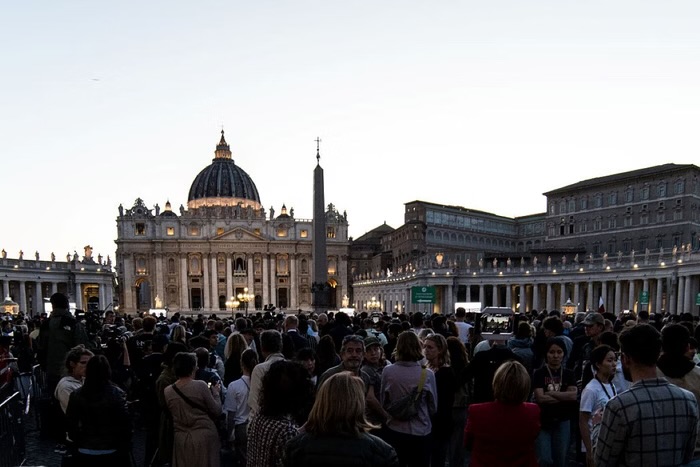 Conclave: na Sistina, cardeais retomam votações para escolher o papa