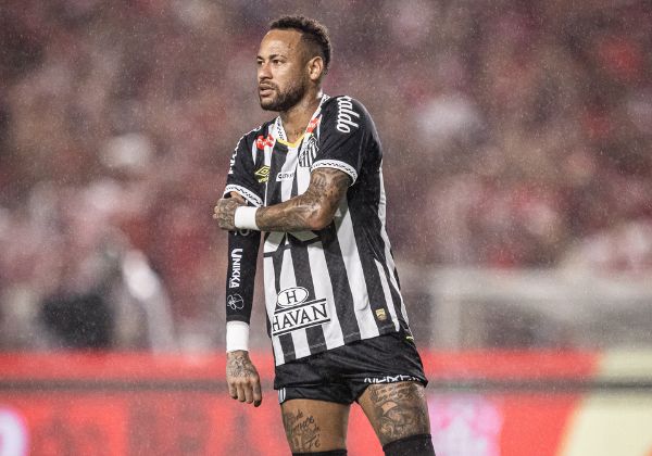 Neymar lamenta eliminação do Santos na Copa do Brasil: ‘Não pode depender só de mim’