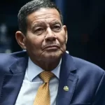 Em depoimento ao STF, Mourão culpou governo Lula pelo 8 de janeiro