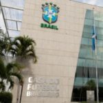 Senador coleta assinaturas para criar CPI que visa investigar a CBF