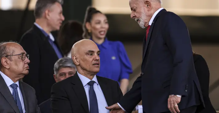 Governo Lula corre para proteger Moraes, e oposição reage