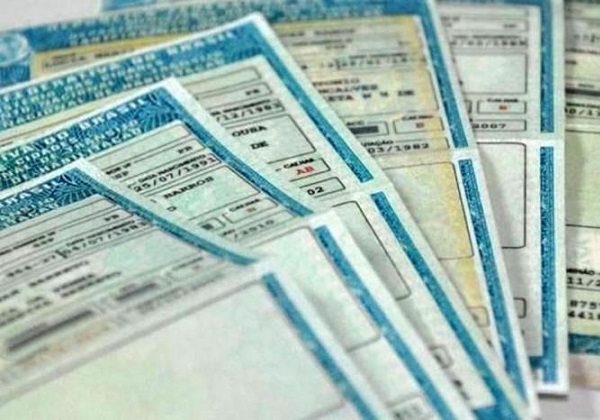 Câmara aprova uso de multas de trânsito para custear CNH de pessoas de baixa renda