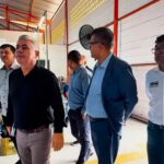 Anguera: Prefeito Mauro Vieira visita fábrica de calçados para impulsionar a economia local