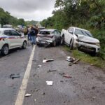 Engavetamento com oito veículos interdita parcialmente a BR-324 em Amélia Rodrigues