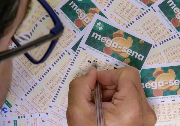 Mega-Sena acumula pela 11ª vez e prêmio principal vai a R$ 130 milhões