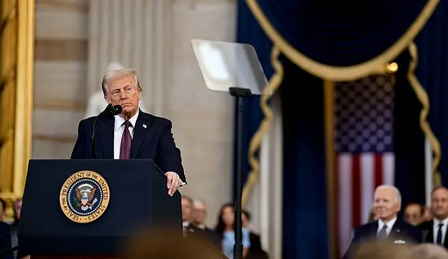 Trump veta entrada de cidadãos de 12 países nos EUA