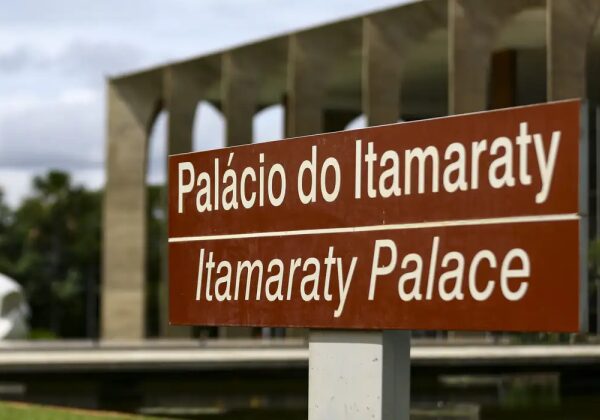 Brasil pede a Israel que liberte ativistas detidos em embarcação na Faixa de Gaza