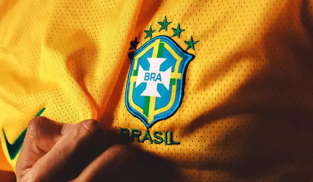 Proibição de camisas de clubes no jogo do Brasil é criticada por delegados