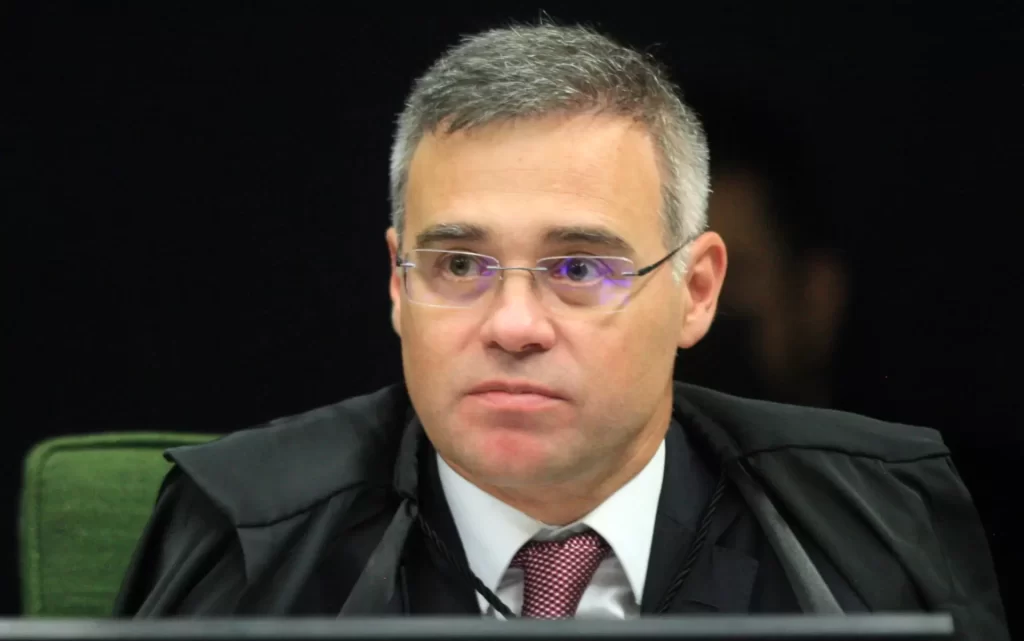 STF: André Mendonça requisita informações sobre fraudes no INSS