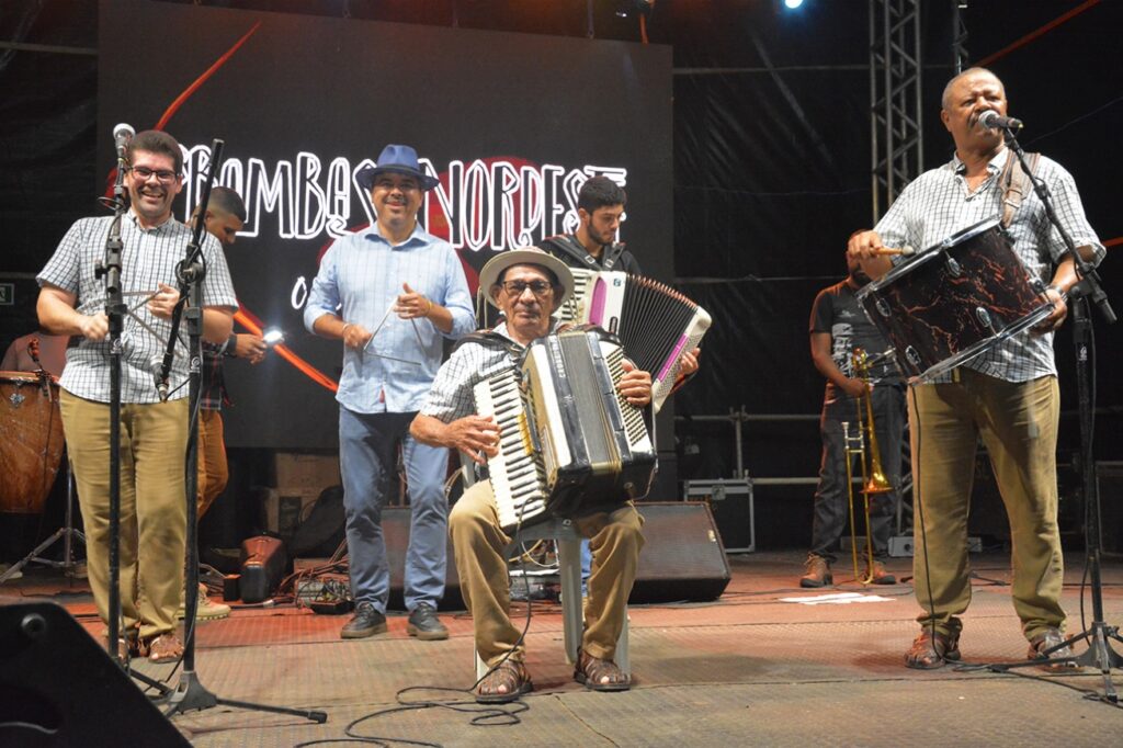 Os Bambas do Nordeste mantêm a tradição do São João raiz em Tiquaruçu