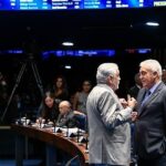 Senadores baianos votam para aumentar a quantidade de deputados na Câmara