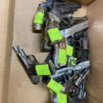 Polícia Civil da Bahia efetua entrega de 180 armas de fogo para destruição