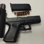 PM apreende arma de fogo e impede tentativa de roubo em Feira de Santana