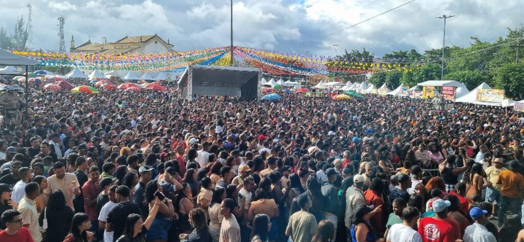 Maria Quitéria reuniu uma multidão no Bye Bye São João domingo