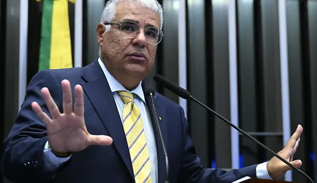 Girão critica relatoria de Moraes em ação sobre IOF: ‘Parece jogada ensaiada’