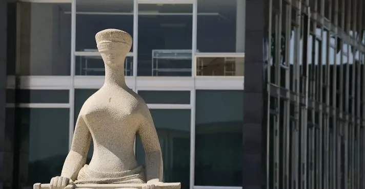 Entidade vai ao STF contra decreto de Lula que aumenta IOF