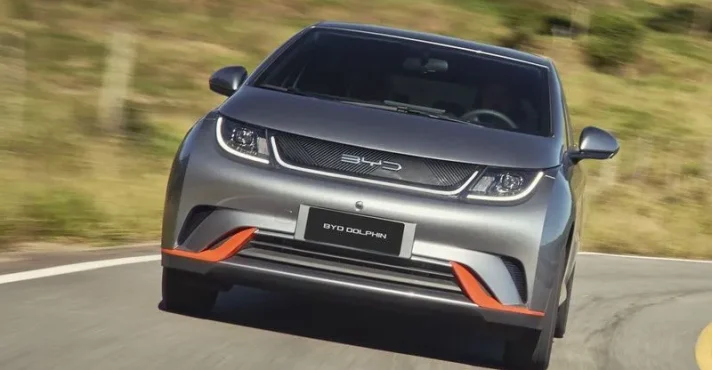 Governo eleva imposto sobre carro elétrico e pressiona montadoras estrangeiras