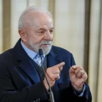 Lula aguarda aval da Justiça para visitar Cristina Kirchner