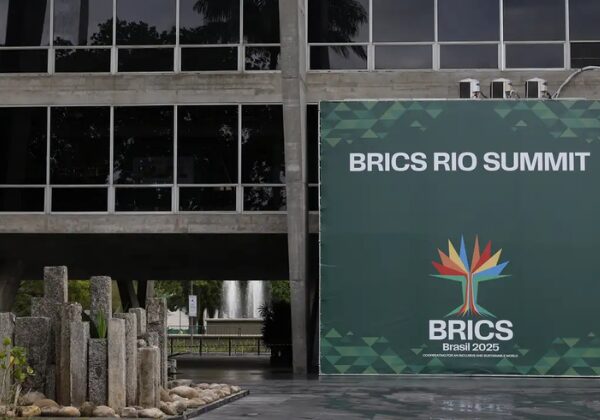 Brics critica aumento unilateral de tarifas em meio ao possível novo ‘tarifaço’ de Trump