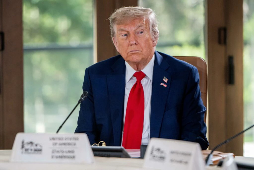 Trump manda carta para Lula e anuncia tarifa de 50% para Brasil