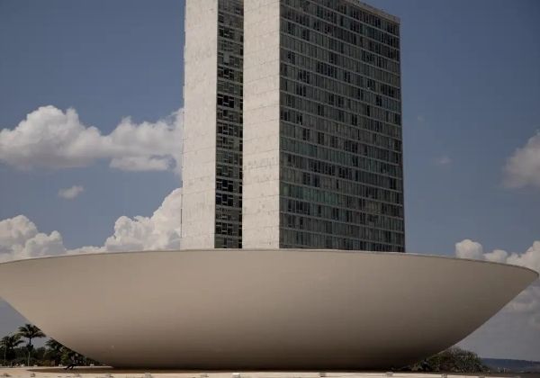 Lula veta projeto que aumentaria número de deputados federais no Congresso