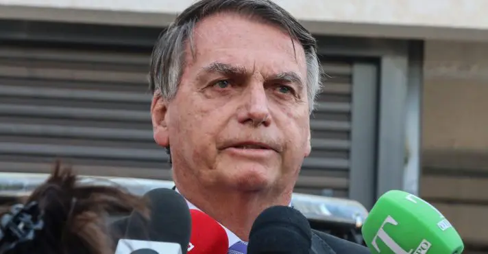‘Se Lula me der o passaporte, eu negocio com o Trump’, afirma Bolsonaro