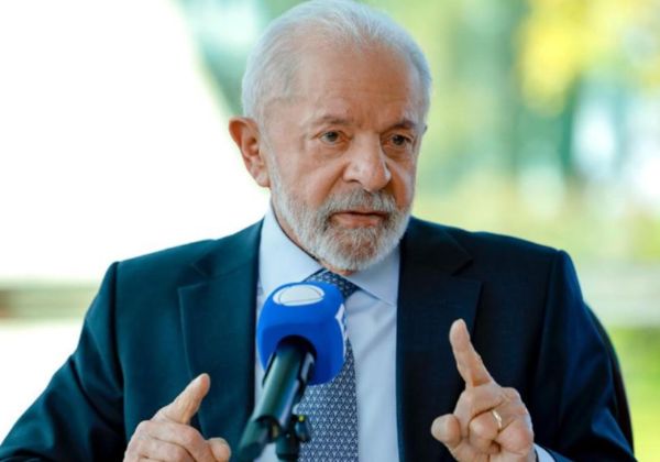 Presidente ameaça taxar empresas digitais norte-americanas