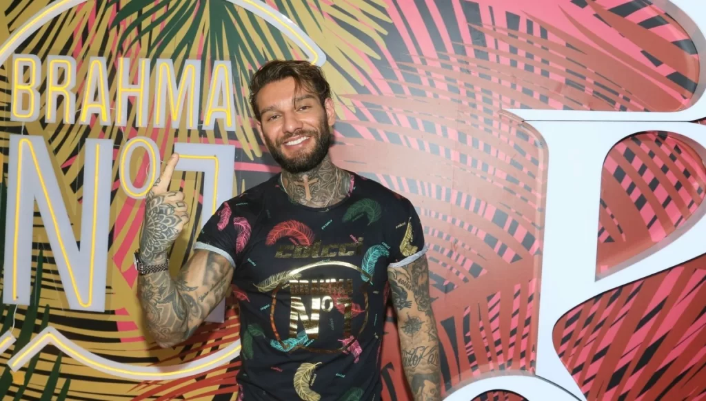 Cantor Lucas Lucco é indiciado por estelionato em venda de carro