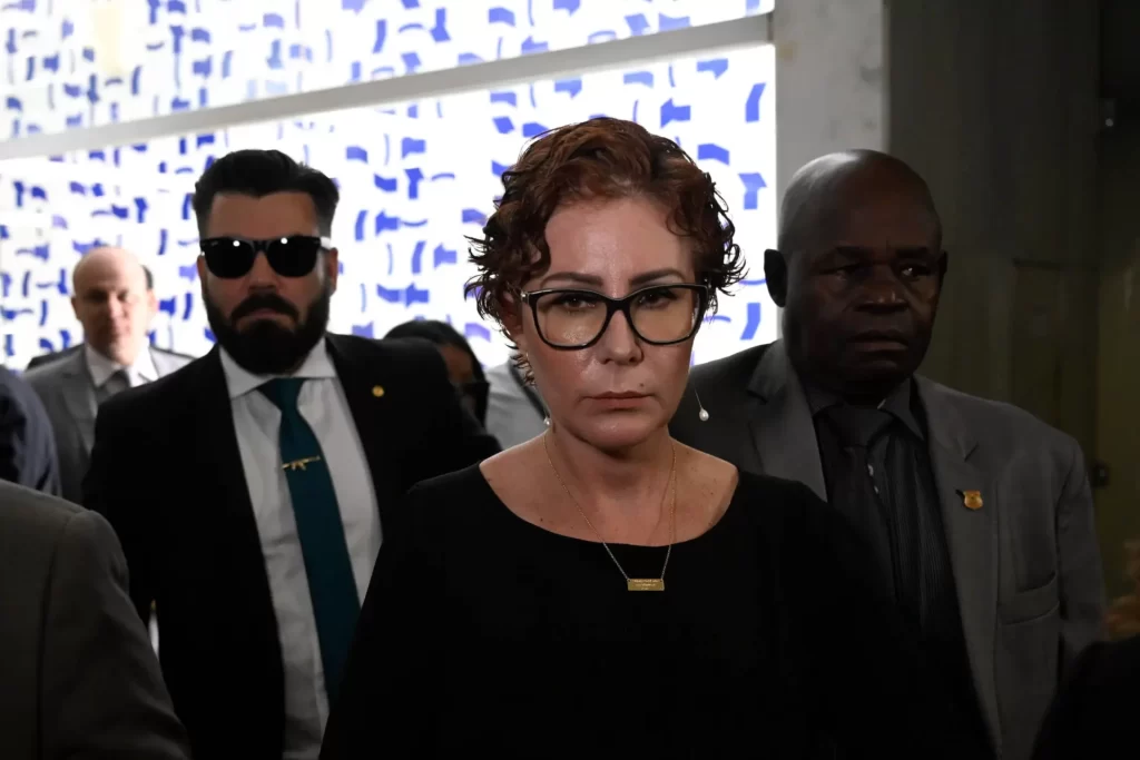 Carla Zambelli é presa na Itália