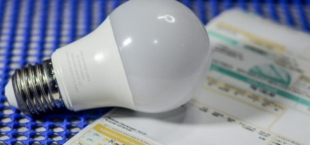 Mais de cinco milhões de baianos tem direito a desconto na conta de luz em agosto