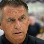 Moraes decreta prisão domiciliar de Jair Bolsonaro