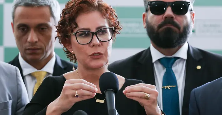 Zambelli continuará detida em Roma enquanto espera o processo de extradição para o Brasil