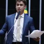 Nikolas Ferreira diz que julgamento de Bolsonaro já tem ‘cartas marcadas’