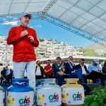 Lula defende que ‘muitos tenham pouco dinheiro’ para país evoluir