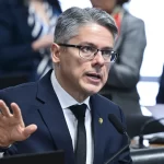 Relator da PEC das Prerrogativas apresenta voto contra a proposta