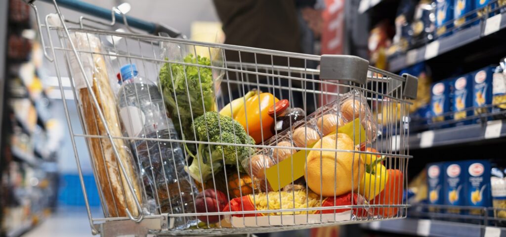 Governo estuda mudanças nas regras para compras com vale-refeição e alimentação