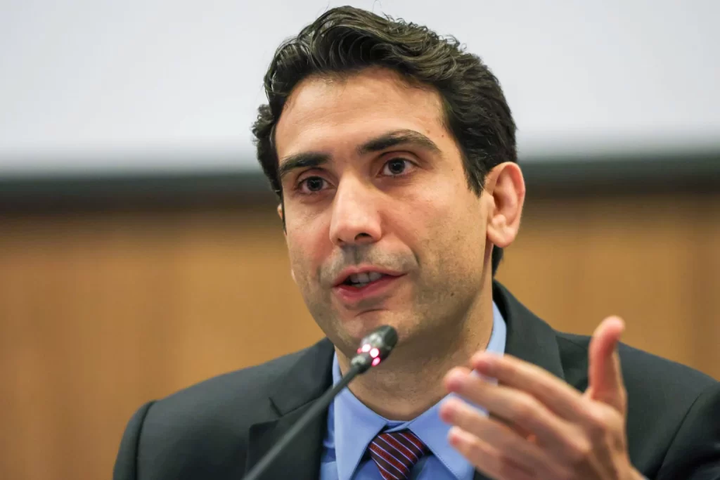 Banco Central anuncia limites para transferências via Pix