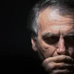 Bolsonaro pede autorização a Moraes para fazer procedimento médico