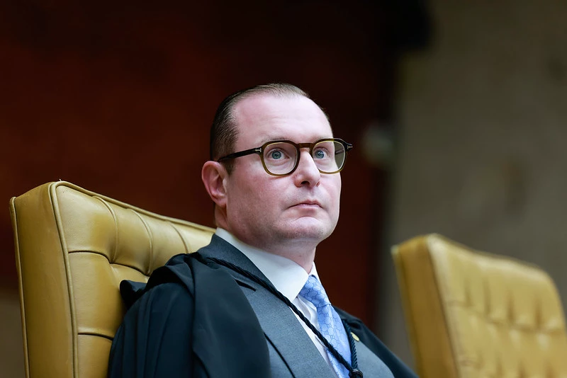 STF tem 5 votos para autorizar buscas no Congresso sem aviso